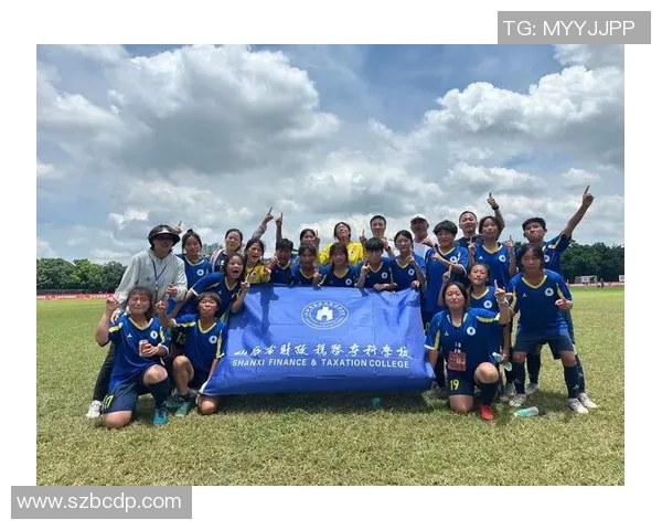 女足球星穿十号球衣的独特风采展现与荣耀时刻的完美结合